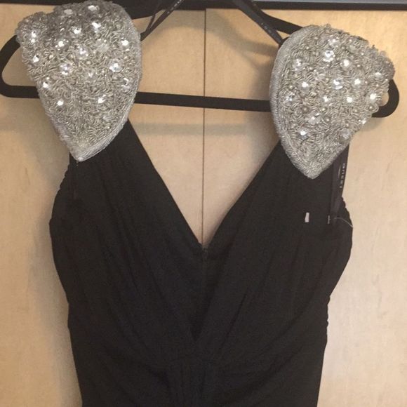 Issue New York Embellished Shoulder Holiday Dress - Picture 4 of 15